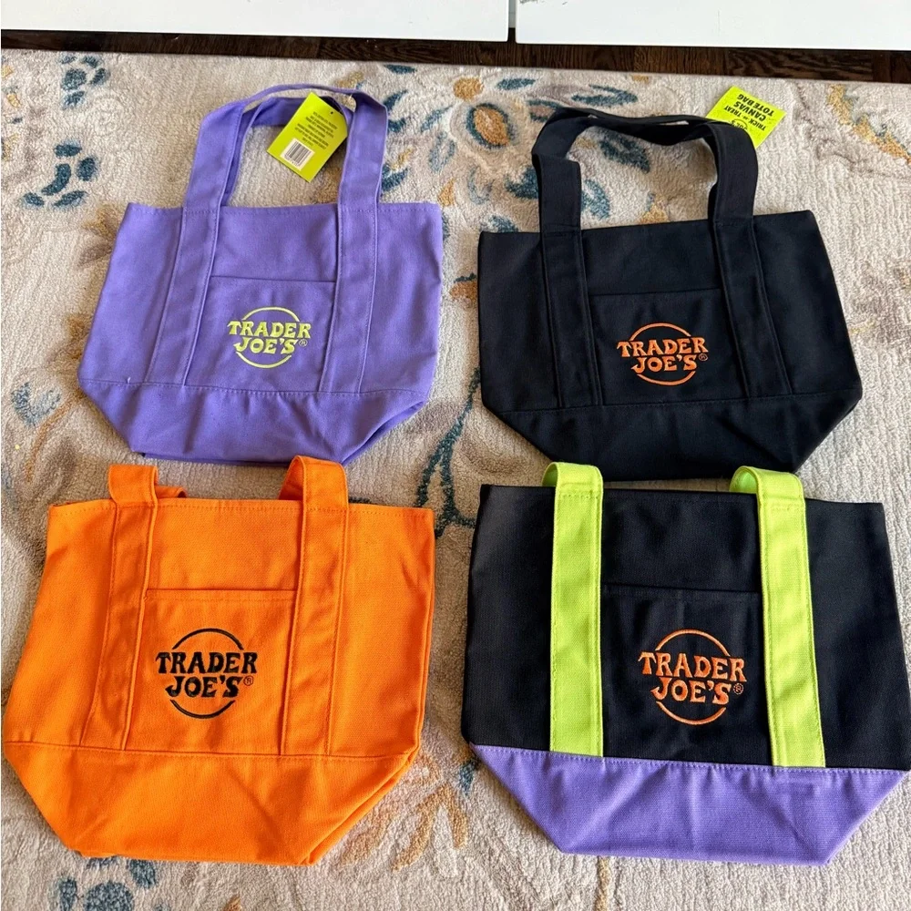 4x Trader Joe’s mini Canvas halloween theme shopping tote bags.